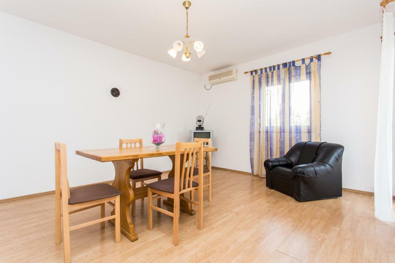 Apartman Justinić Silo  Bagian luar foto
